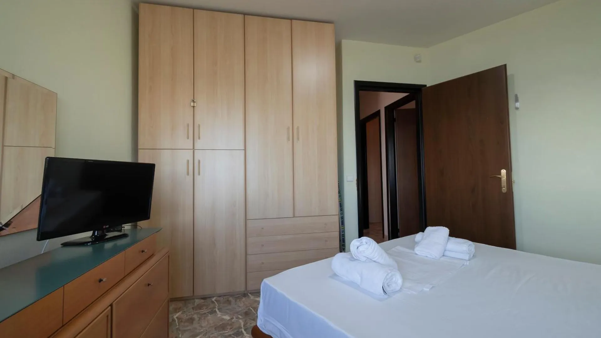 Tanias Seafront Villa-By Rentalspro Services- Nea Potidea Halkidiki Nea Poteidaia